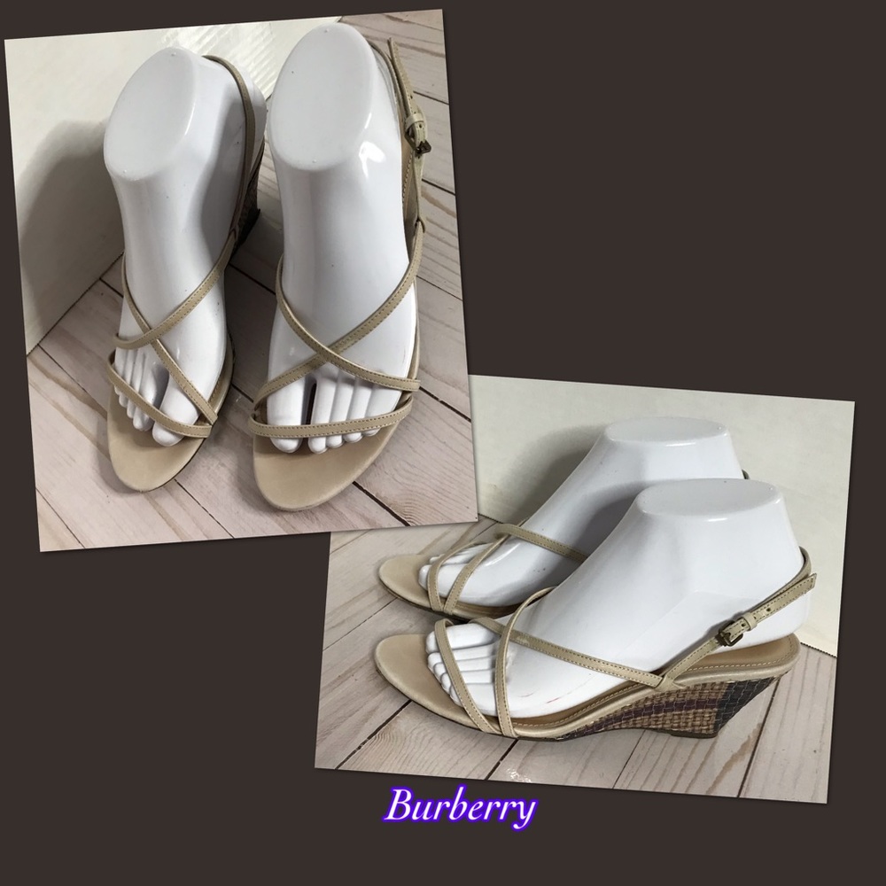 📌 Burberry wedge sandals